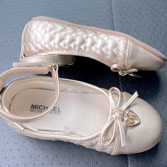 MICHAEL Michael Kors Other - Michael Kors little girl rosegold ballet flat size 8